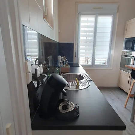 Les Arquebusiers Apartment *